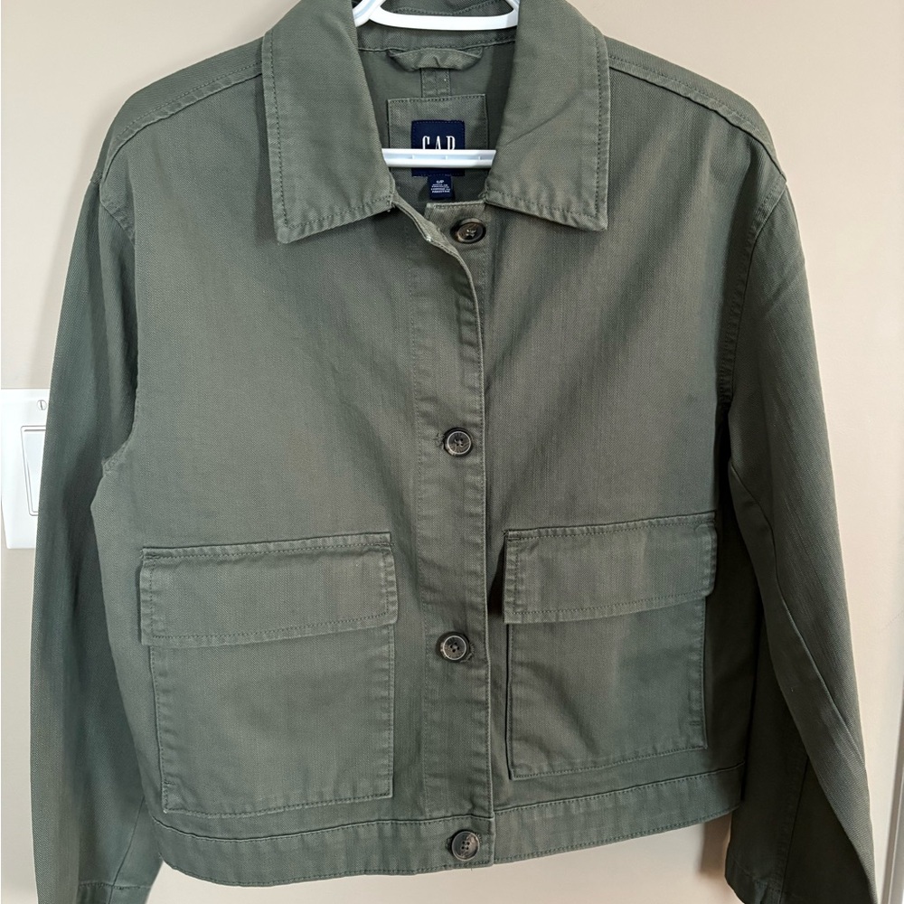 GAP Women's Utility Jacket in Olive